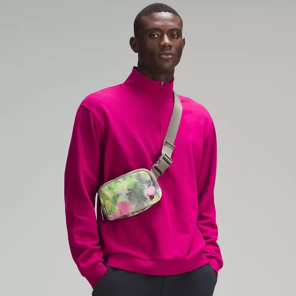 NWT Lululemon Everywhere Belt Bag in Hyper Dye - Picture 5 of 15